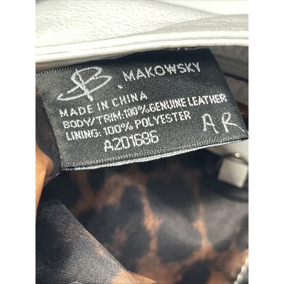 B Makowsky Leather Handbag Shoulder Bag White Hobo with Buckles Top Zip Pleats - Picture 14 of 14